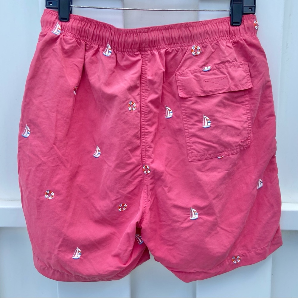 J. McLaughlin Men’s Sailboat & Buoy Swim Trunks Size Medium Vintage Wash Red - Picture 2 of 5
